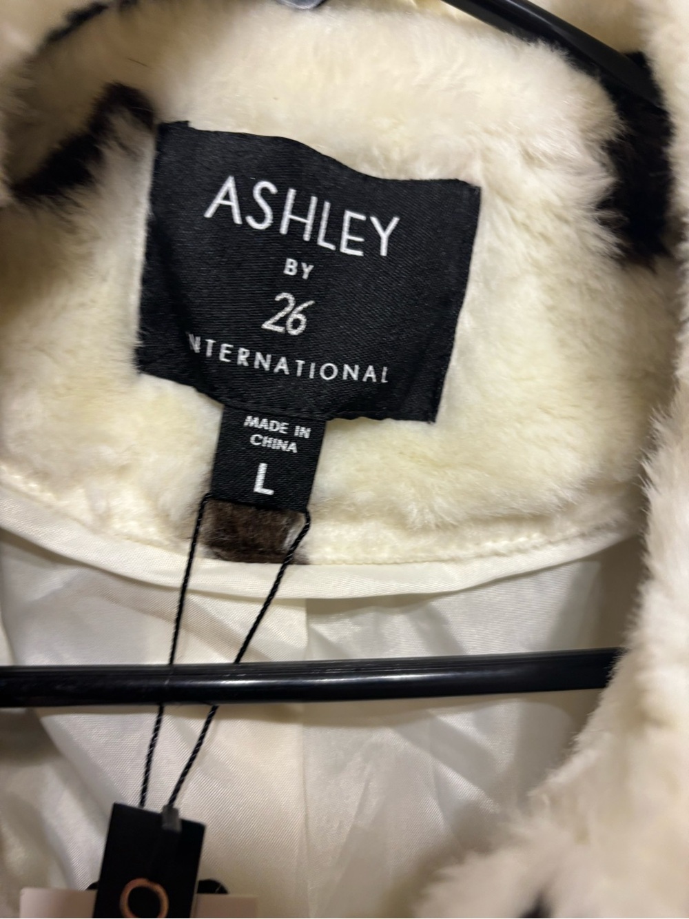 Ashley By 26 International Large Cream and Brown Faux Fur Cow-Print Pea Coat NWT - Picture 3 of 5